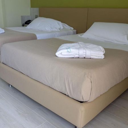 Morrovalle Hotel San Crispino מראה חיצוני תמונה