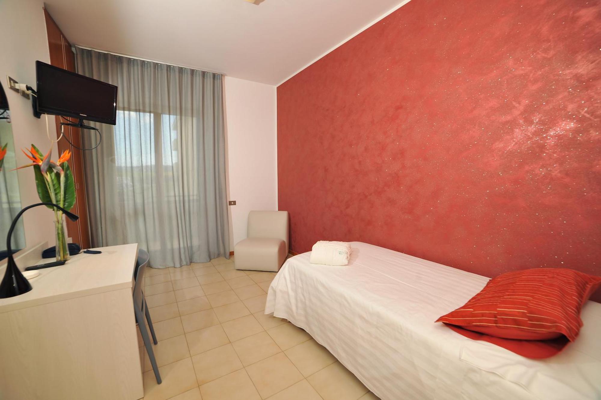 Morrovalle Hotel San Crispino מראה חיצוני תמונה