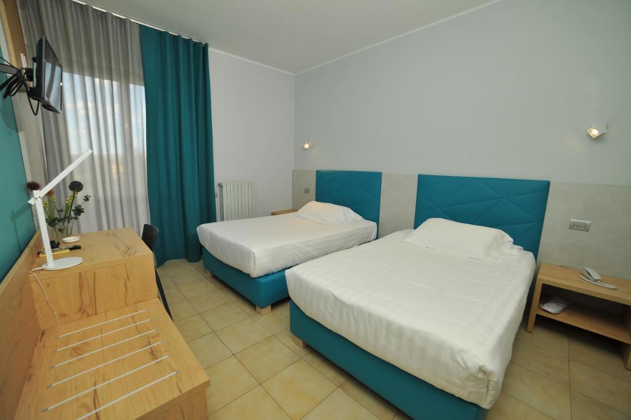 Morrovalle Hotel San Crispino מראה חיצוני תמונה