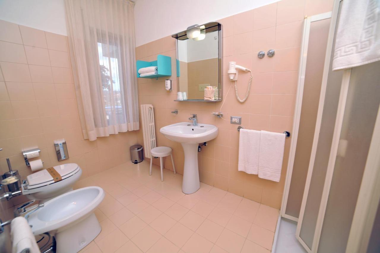 Morrovalle Hotel San Crispino מראה חיצוני תמונה