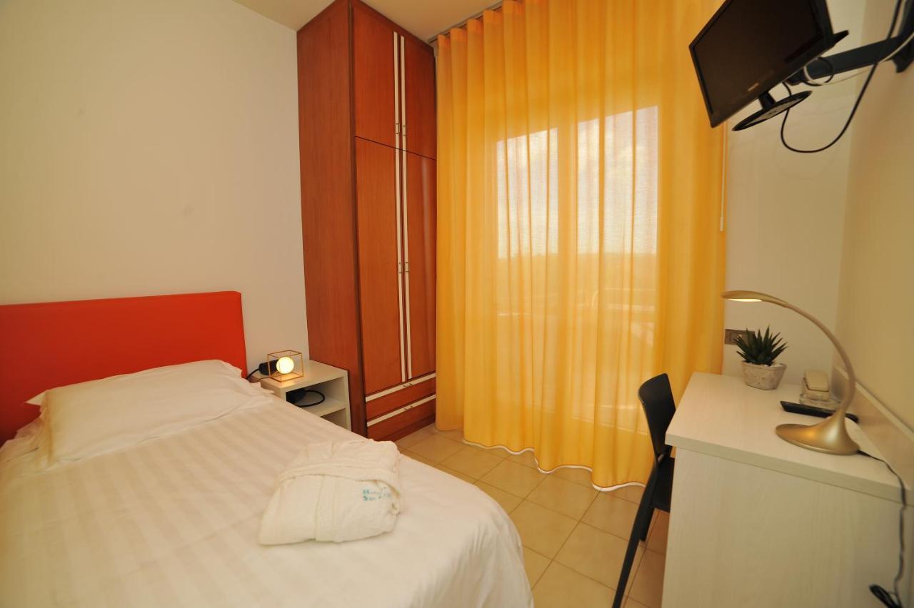 Morrovalle Hotel San Crispino מראה חיצוני תמונה