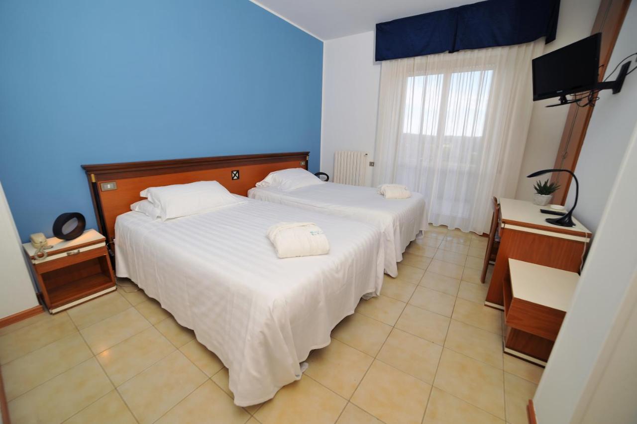 Morrovalle Hotel San Crispino מראה חיצוני תמונה