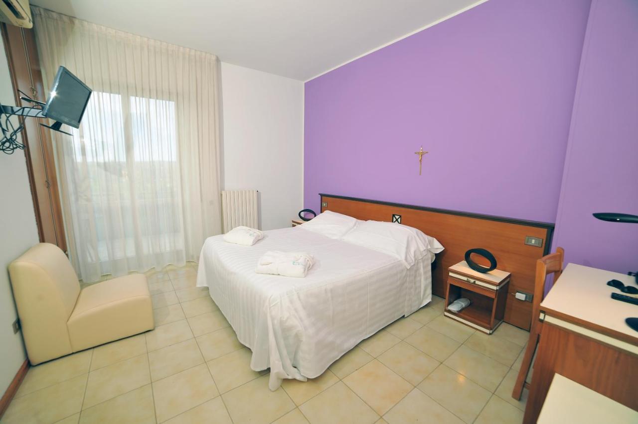 Morrovalle Hotel San Crispino מראה חיצוני תמונה