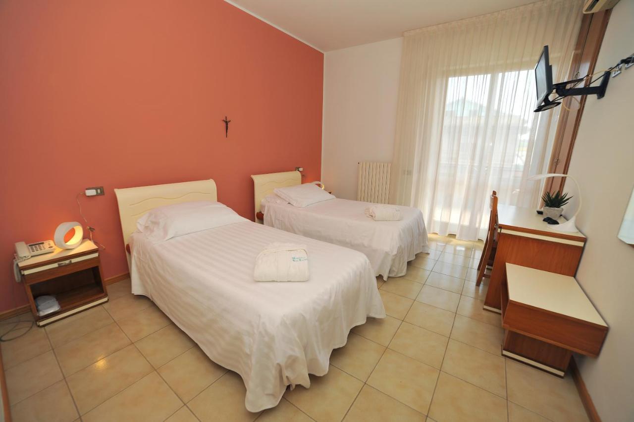 Morrovalle Hotel San Crispino מראה חיצוני תמונה